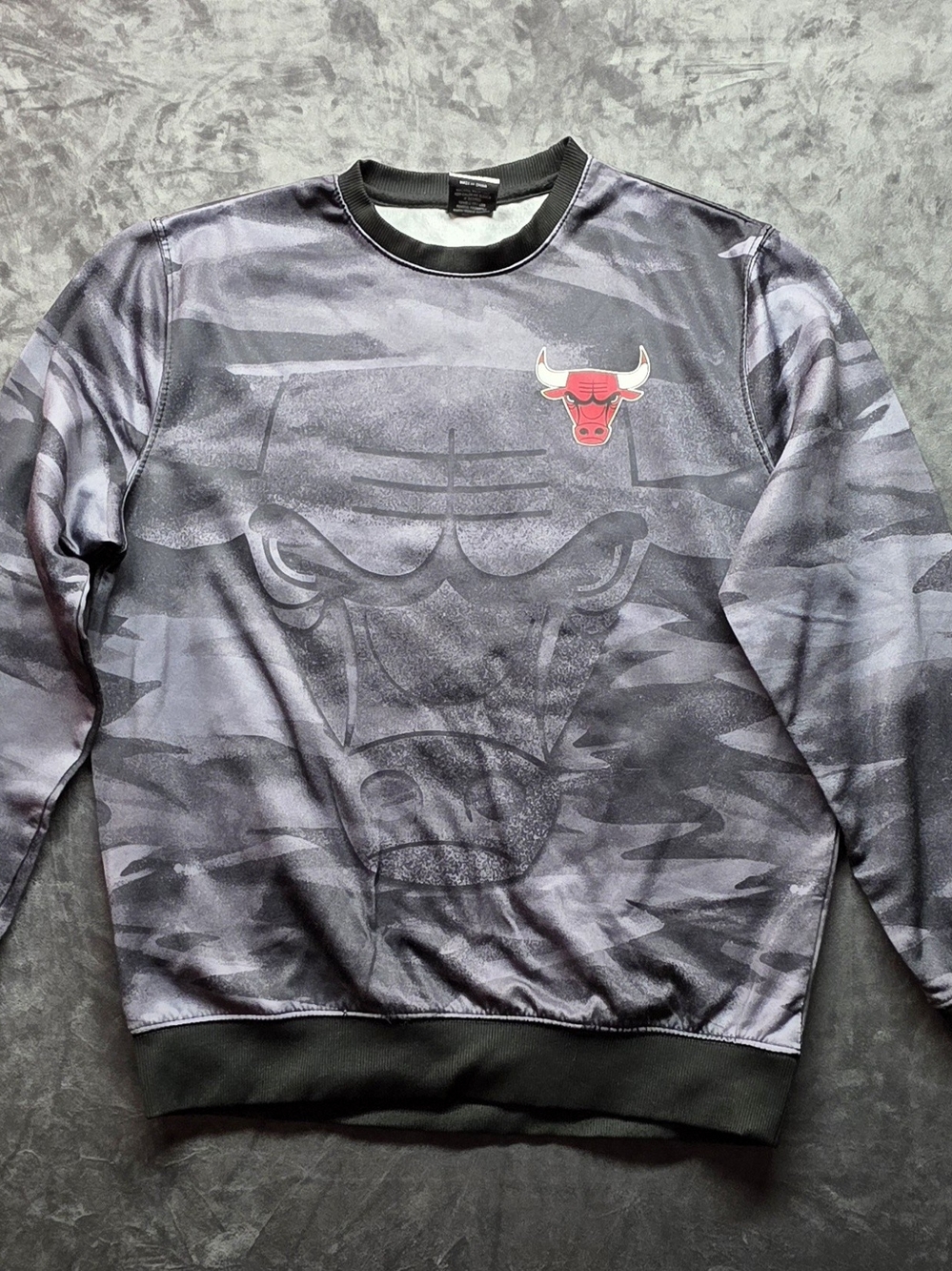 NBA Chicago Bulls Gray & Black Camo Crewneck Sweatshirt